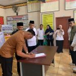 Tarmidi melantik 2 kepala dusun desa gunung besar